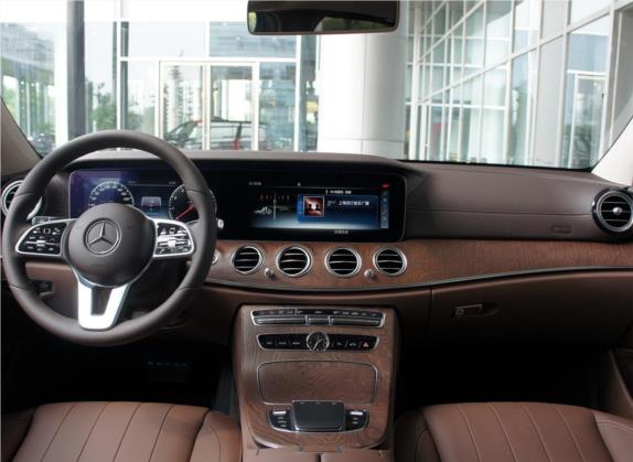 奔驰E级 2019款 E 320 L 4MATIC 中控类   中控全图