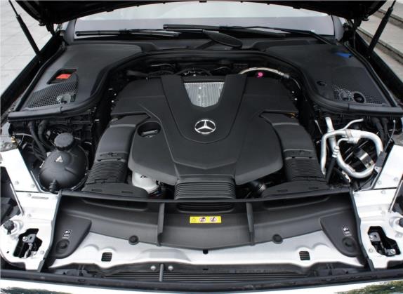 奔驰E级 2019款 E 320 L 4MATIC 其他细节类   发动机舱