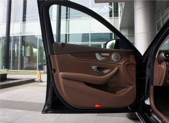 奔驰E级 2019款 E 320 L 4MATIC 车厢座椅   前门板