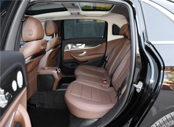 奔驰E级 2019款 E 320 L 运动型 4MATIC 车厢座椅   后排空间