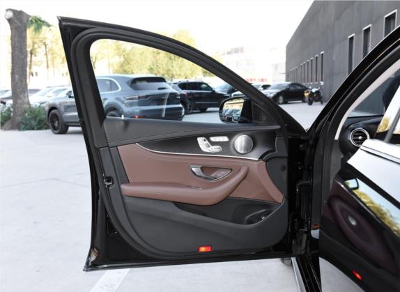 奔驰E级 2019款 E 320 L 运动型 4MATIC 车厢座椅   前门板