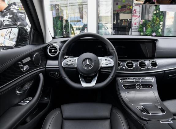 奔驰E级 2019款 E 260 L 运动型 4MATIC 中控类   驾驶位