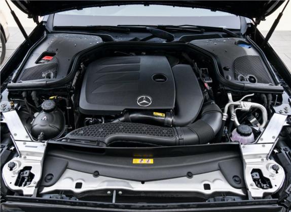 奔驰E级 2019款 E 260 L 运动型 4MATIC 其他细节类   发动机舱