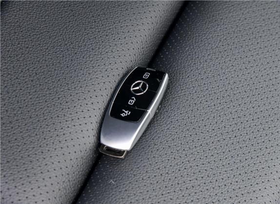 奔驰E级 2019款 E 260 L 运动型 4MATIC 其他细节类   钥匙