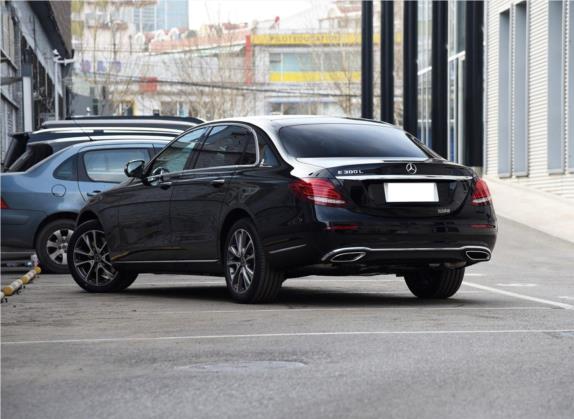 奔驰E级 2019款 改款 E 300 L 时尚型 外观   斜后