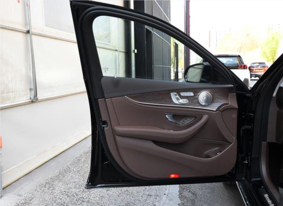 奔驰E级 2019款 E 350 L 4MATIC 车厢座椅   前门板