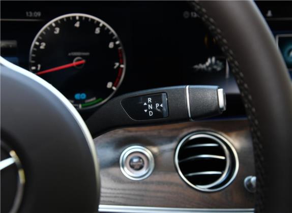 奔驰E级 2019款 E 350 L 4MATIC 中控类   挡把