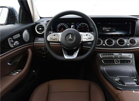 奔驰E级 2019款 E 350 L 运动型 4MATIC 中控类   驾驶位