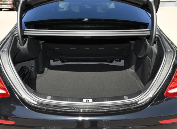 奔驰E级 2019款 E 350 L 运动型 4MATIC 车厢座椅   后备厢
