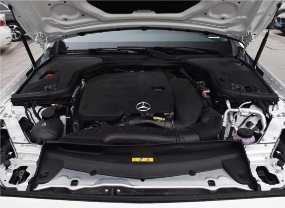 奔驰E级 2020款 E 260 L 运动型 其他细节类   发动机舱