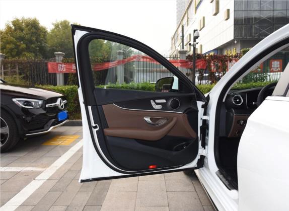 奔驰E级 2020款 E 260 L 运动型 车厢座椅   前门板
