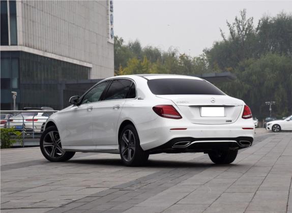 奔驰E级 2020款 E 260 L 运动型 外观   斜后