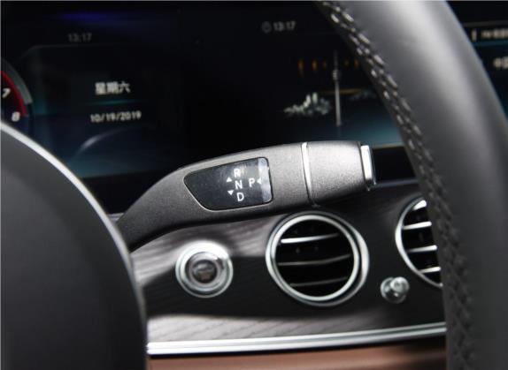 奔驰E级 2020款 E 260 L 运动型 中控类   挡把