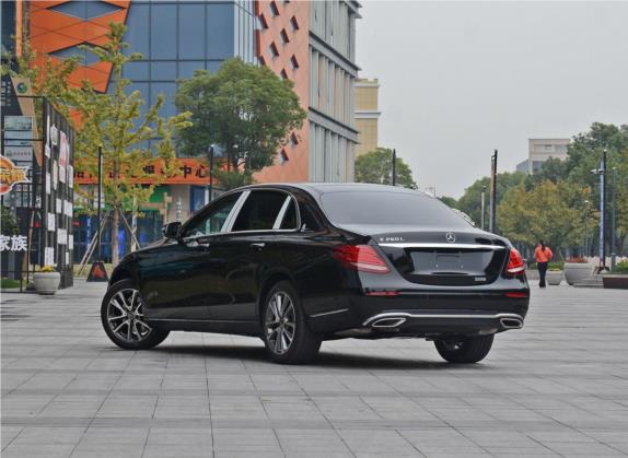 奔驰E级 2020款 E 260 L 外观   斜后