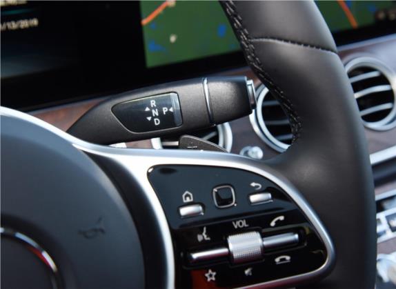 奔驰E级 2020款 E 260 L 4MATIC 中控类   挡把