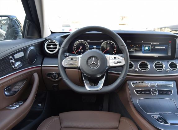 奔驰E级 2020款 E 260 L 运动型 4MATIC 中控类   驾驶位