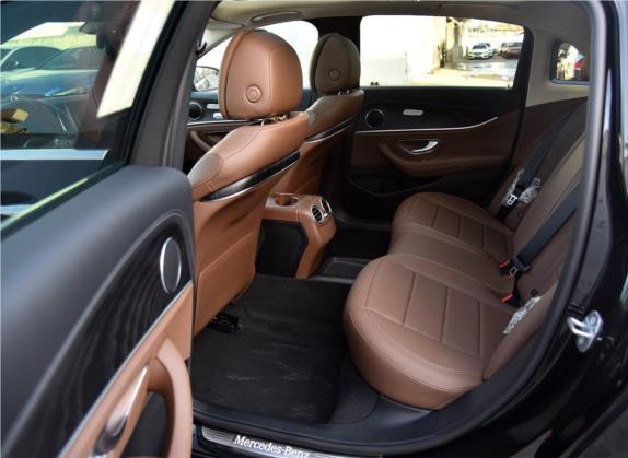 奔驰E级 2020款 E 260 L 运动型 4MATIC 车厢座椅   后排空间