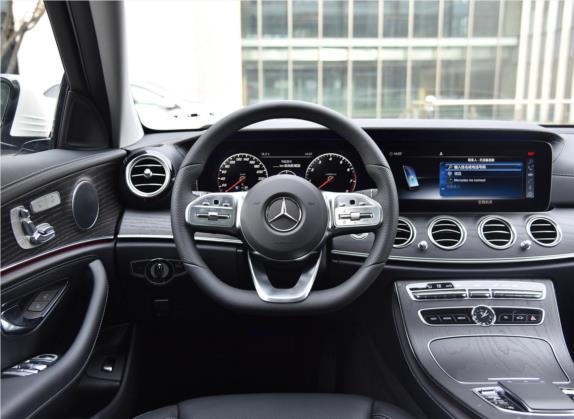 奔驰E级 2020款 E 300 L 运动时尚型 中控类   驾驶位