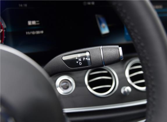 奔驰E级 2020款 E 300 L 运动时尚型 中控类   挡把