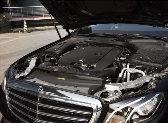 奔驰E级 2020款 E 300 L 豪华型 其他细节类   发动机舱