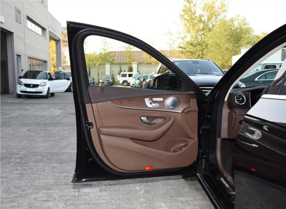 奔驰E级 2020款 E 300 L 豪华型 车厢座椅   前门板
