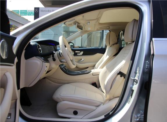 奔驰E级 2020款 E 350 L 运动型 4MATIC 车厢座椅   前排空间