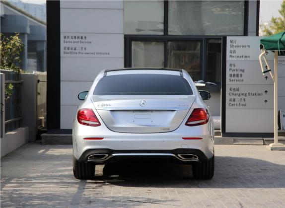 奔驰E级 2020款 E 350 L 运动型 4MATIC 外观   正后