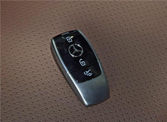 奔驰E级 2020款 改款 E 260 L 其他细节类   钥匙