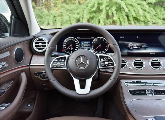 奔驰E级 2020款 改款 E 300 L 时尚型 中控类   驾驶位