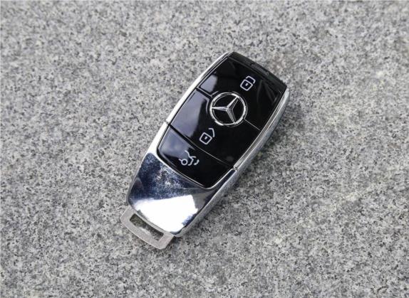 奔驰E级 2020款 改款 E 300 L 时尚型 其他细节类   钥匙