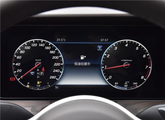 奔驰E级 2020款 改款 E 300 L 殊享版 中控类   仪表盘