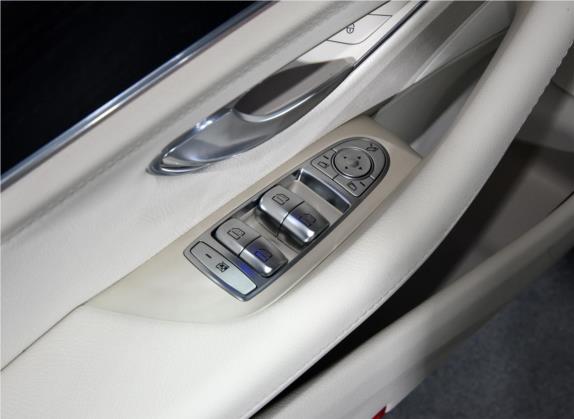 奔驰E级 2021款 E 350 L 4MATIC 车厢座椅   门窗控制