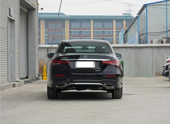 奔驰E级 2021款 改款 E 300 L 运动时尚型 外观   正后