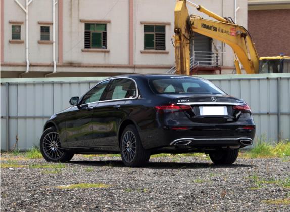 奔驰E级 2021款 改款 E 260 L 4MATIC 外观   斜后