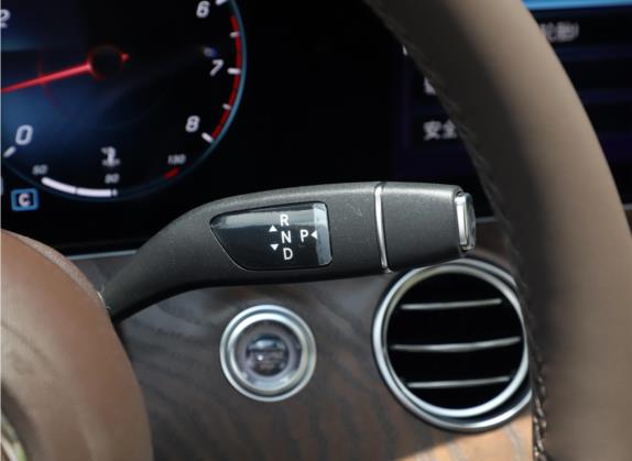 奔驰E级 2021款 改款 E 260 L 4MATIC 中控类   挡把