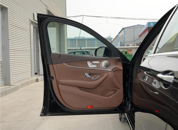 奔驰E级 2021款 改款 E 300 L 尊贵型 车厢座椅   前门板