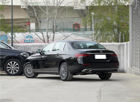 奔驰E级 2021款 改款 E 300 L 尊贵型 外观   斜后