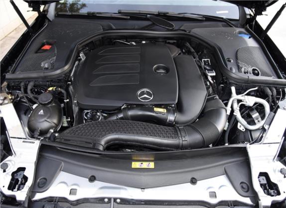 奔驰E级 2022款 E 260 L 运动型 其他细节类   发动机舱