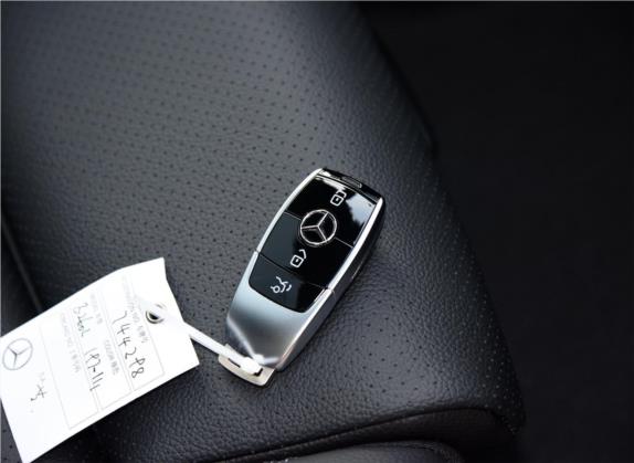 奔驰E级 2022款 E 260 L 运动型 其他细节类   钥匙