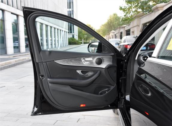 奔驰E级 2022款 E 260 L 运动型 车厢座椅   前门板
