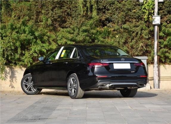 奔驰E级 2022款 E 260 L 运动型 外观   斜后