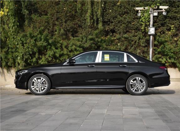 奔驰E级 2022款 E 260 L 运动型 外观   正侧