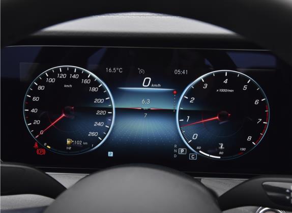 奔驰E级 2022款 E 300 L 运动时尚型 中控类   仪表盘