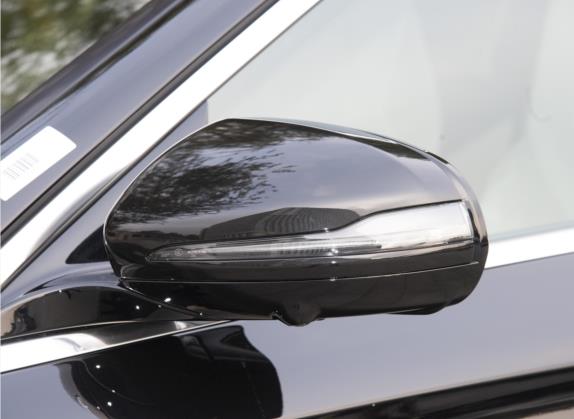 奔驰E级 2022款 E 300 L 运动豪华型 外观细节类   外后视镜
