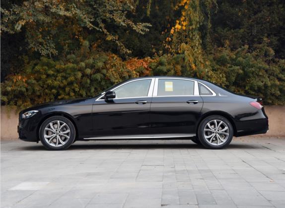 奔驰E级 2022款 E 300 L 运动豪华型 外观   正侧