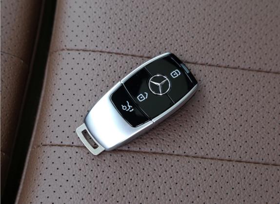 奔驰E级 2022款 E 260 L 4MATIC 其他细节类   钥匙