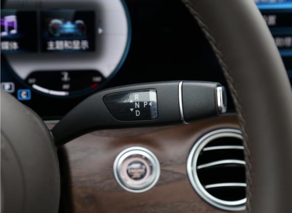 奔驰E级 2022款 E 260 L 4MATIC 中控类   挡把