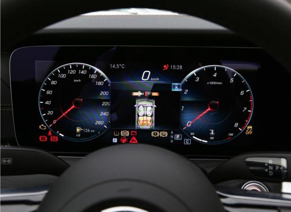 奔驰E级 2022款 改款 E 300 L 运动豪华型 中控类   仪表盘