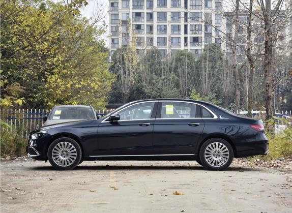 奔驰E级 2022款 改款 E 300 L 时尚型 外观   正侧