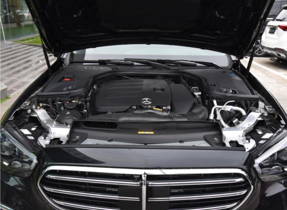 奔驰E级 2022款 改款 E 300 L 尊贵型 其他细节类   发动机舱